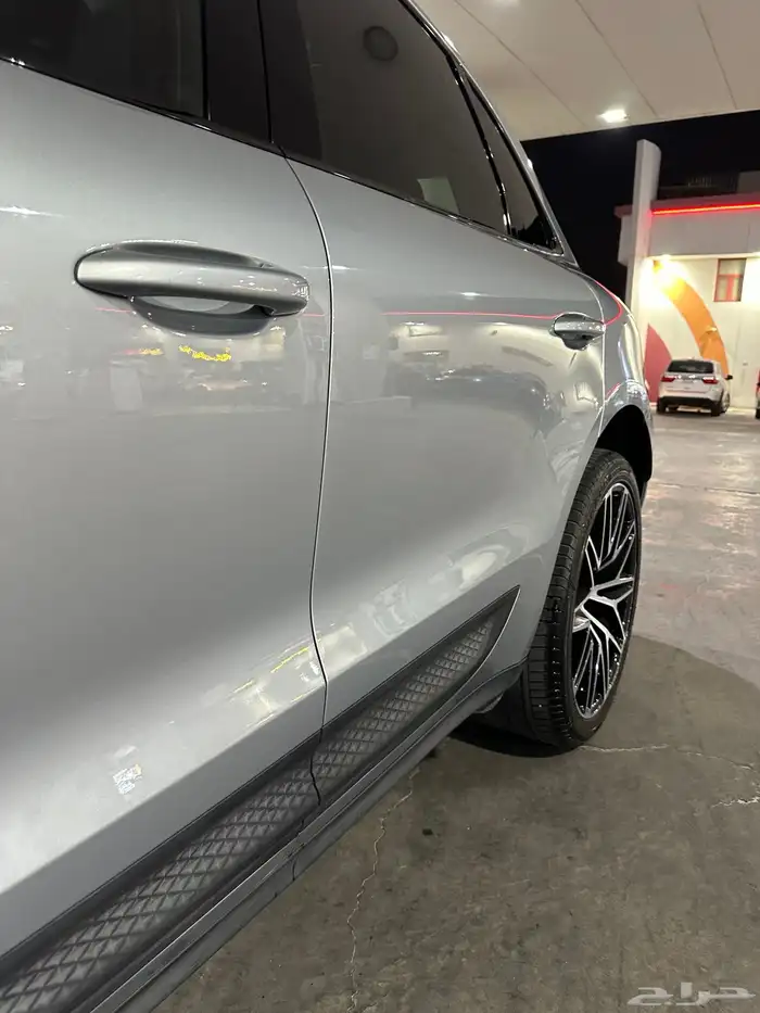 بورش Macan. 2022 4