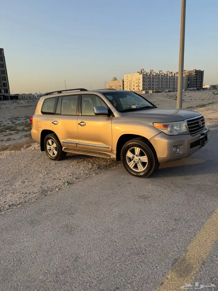 لاندكروزر 2013 gxr 3