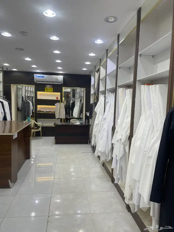 محل لتقبيل او البيع موقع المحل وسط السوق( أبوعريش) 3