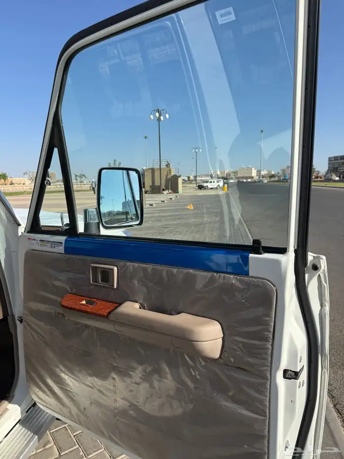 جيب ربع 2015 فل كامل بدون ونش خليجي وارد البريمي شد بلد 13