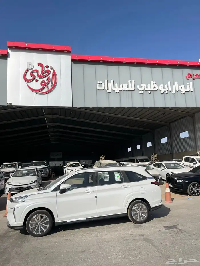تويوتا فيلوز GLX بنزين 2025 1