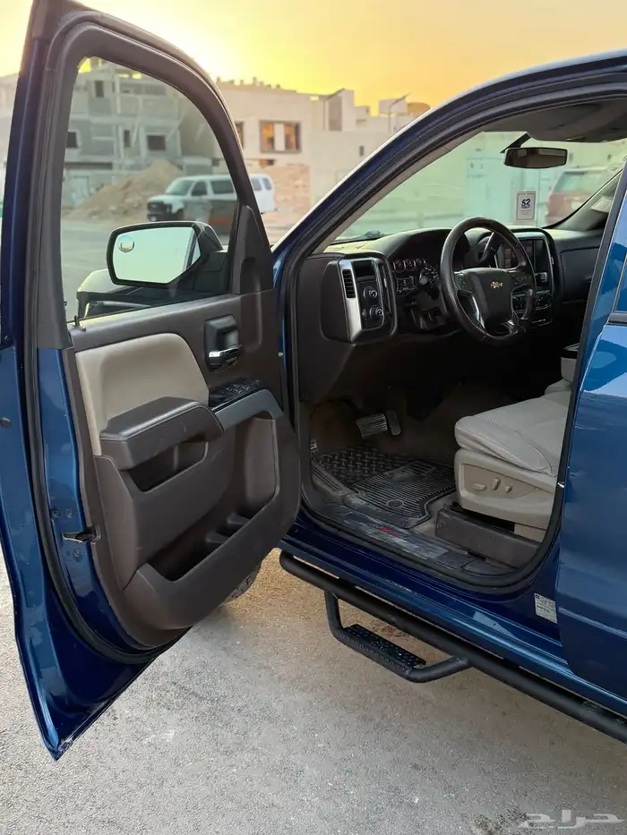 للبيع سلفرادو LT Z71 8