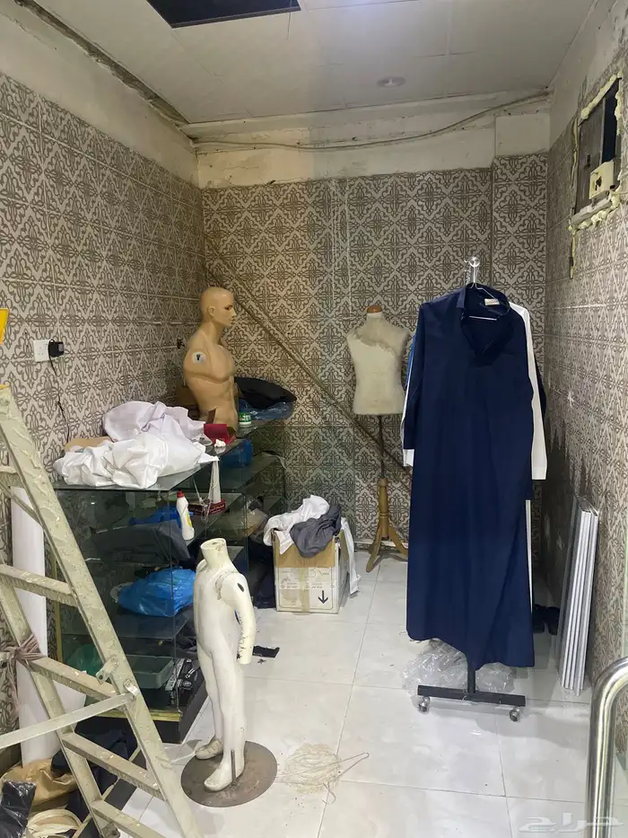 محل لتقبيل او البيع موقع المحل وسط السوق( أبوعريش) 7