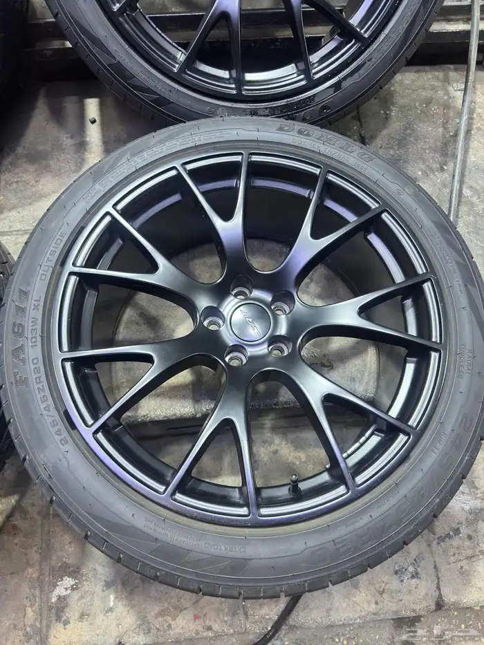 جنوط دودج تشارجر مطفي مقاس 20 بكفراته 1