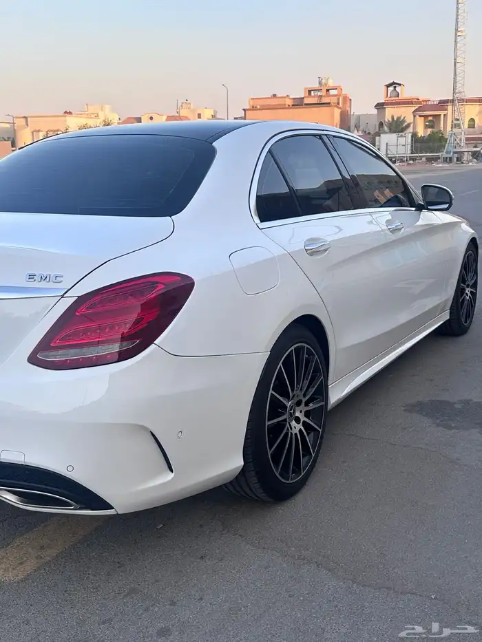 مرسيدس c200 موديل 2018 4