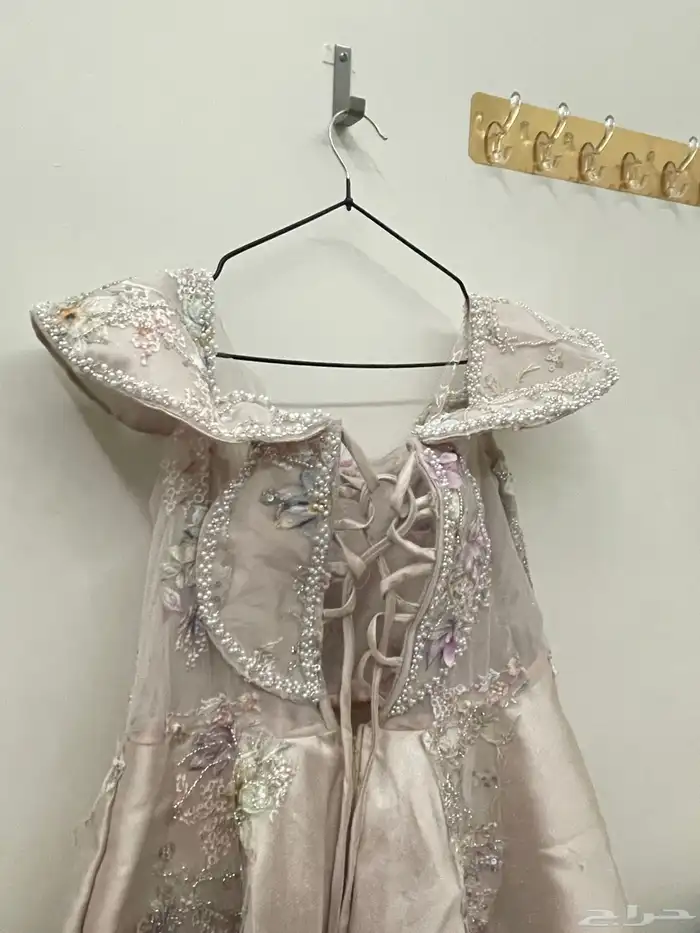 فستان زواج لبسه وحده 1