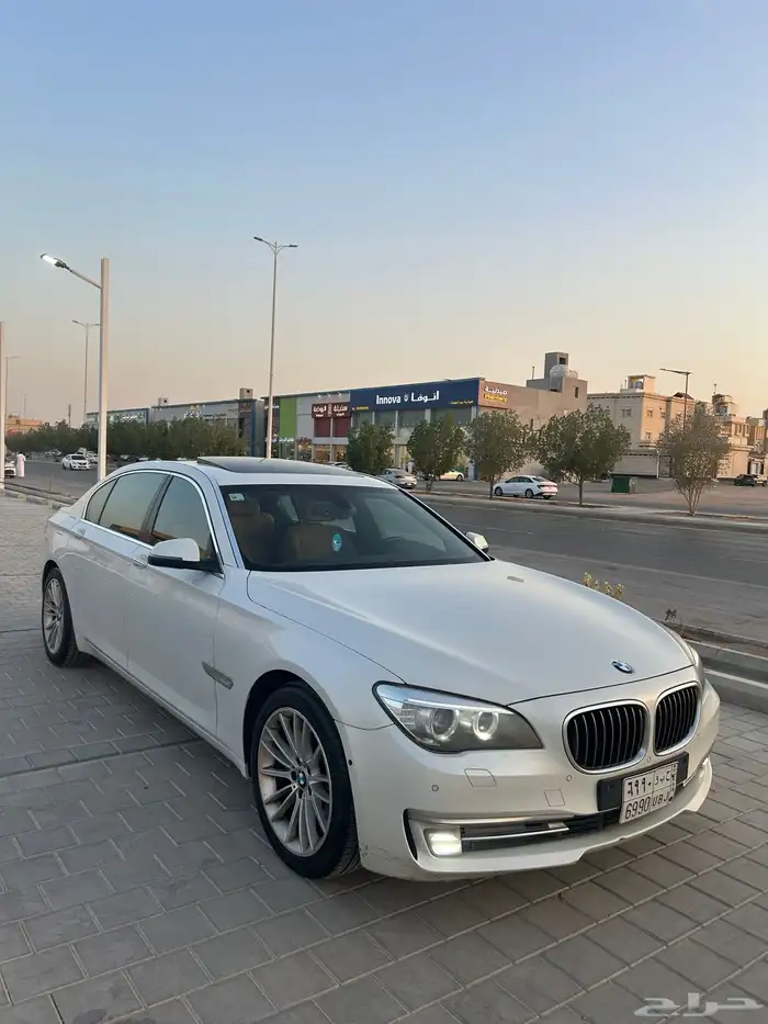 بي ام دبليو 730 2