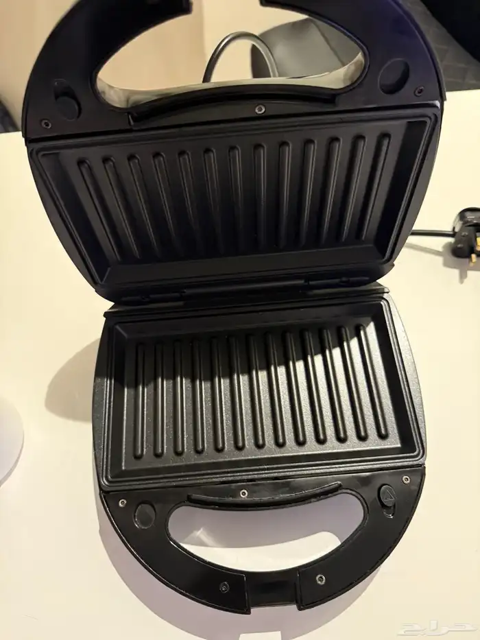 اجهزة كهربائية البيع للكل 250 ريال 4