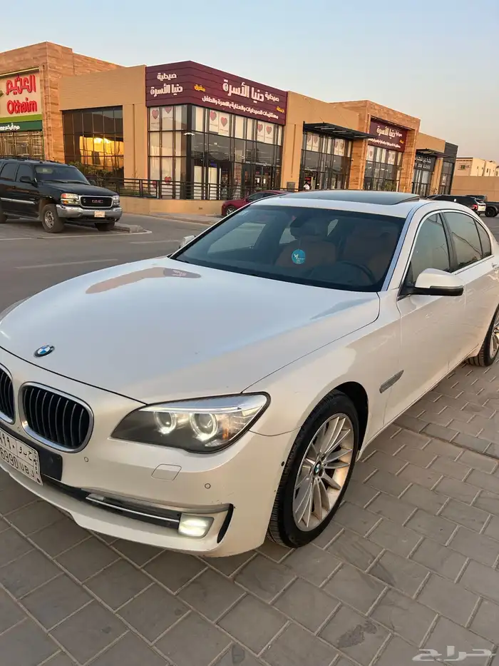 بي ام دبليو 730 1