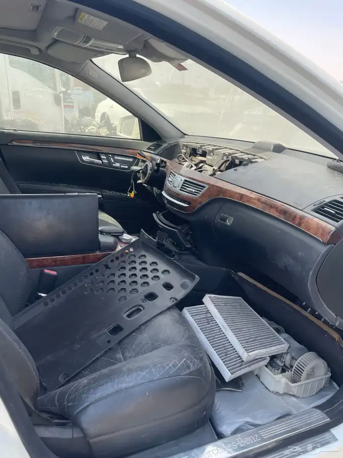 قطع غيار مرسيدس 2009 s350 4