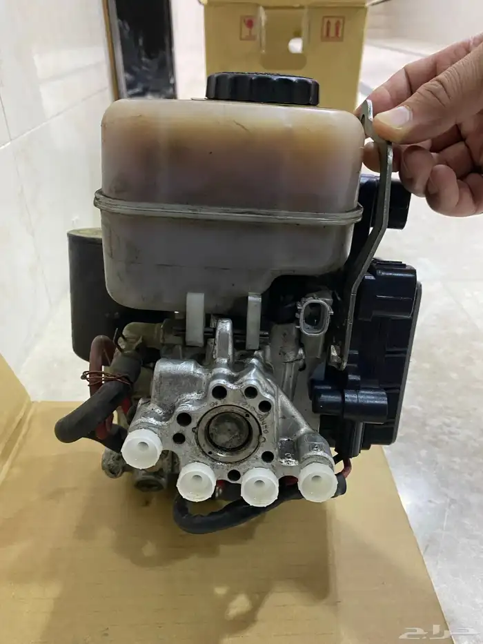 للبيع جهاز ABS جيب برادو 3