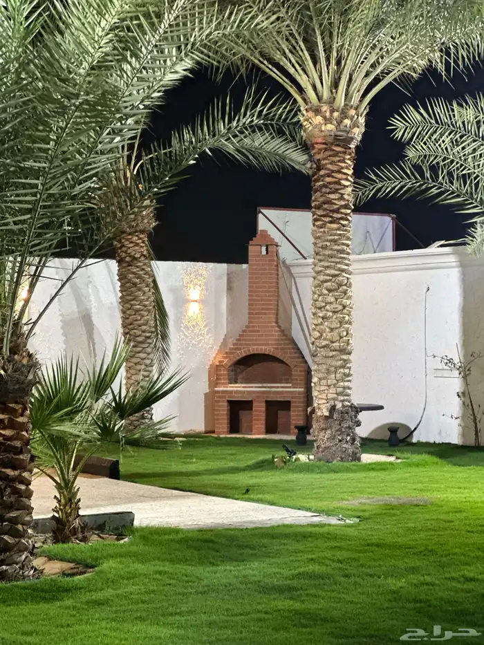 ملعب ومجالس ومزرعه ومسبح للاجار اليومي الدمام 10