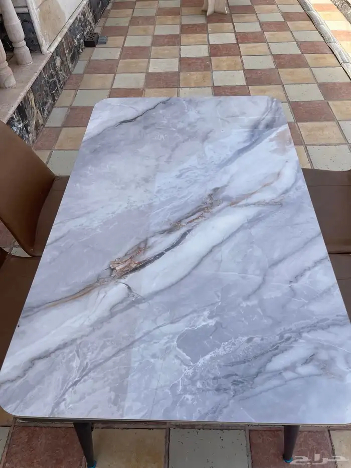 طاولات طعام 1