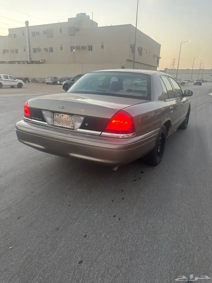 فورد فكتورياء للبيع 8