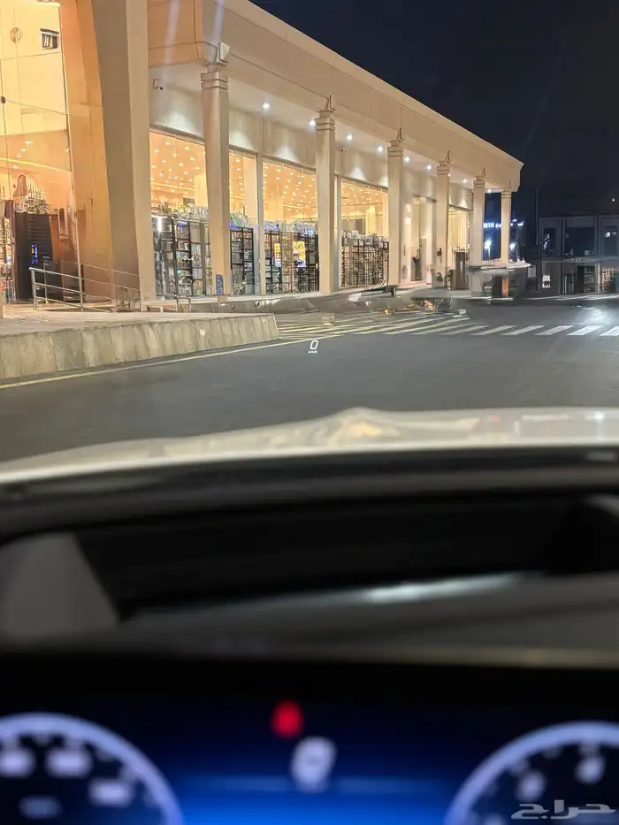 مرسيدس C300 موديل 2022 للبيع 7