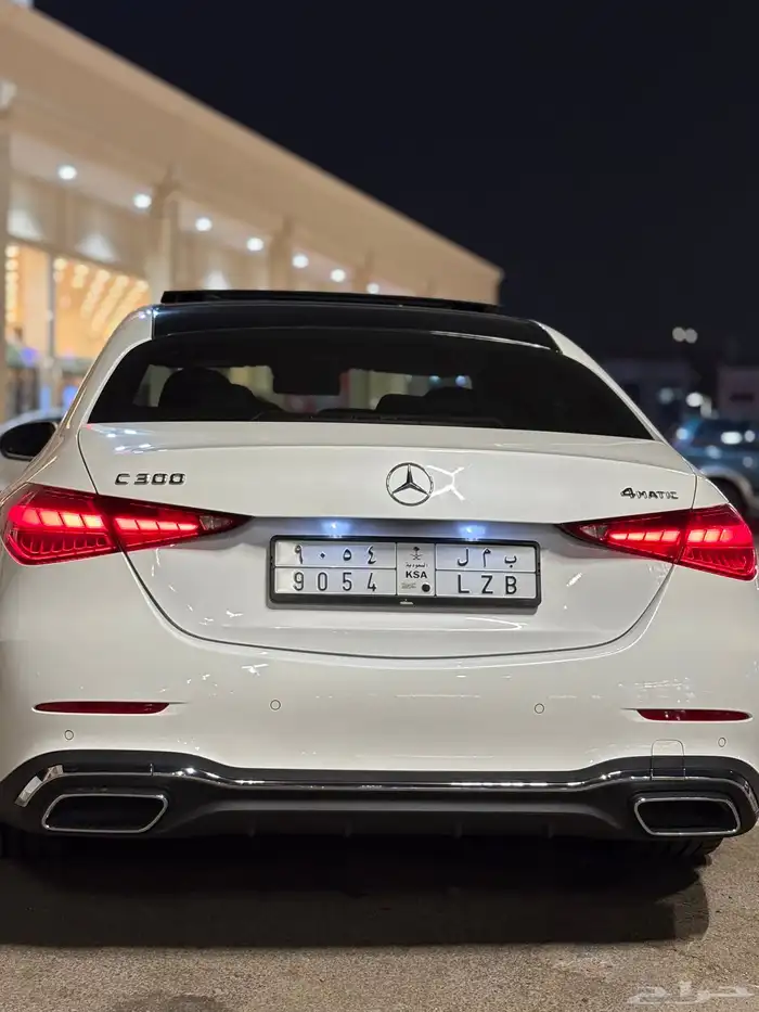 مرسيدس C300 موديل 2022 للبيع 3