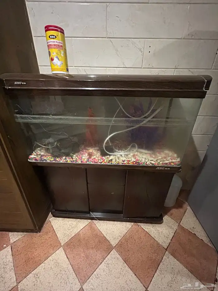 حوض سمك مع دولاب للبيع 0