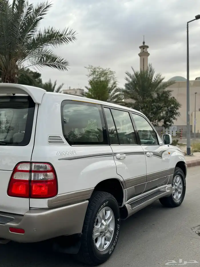 لاند كروزر سعودي فل كامل 12