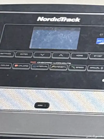 سير شبه جديد وفخم لم يستخدم الا مرتين السبب مفتاحه ضايع 0