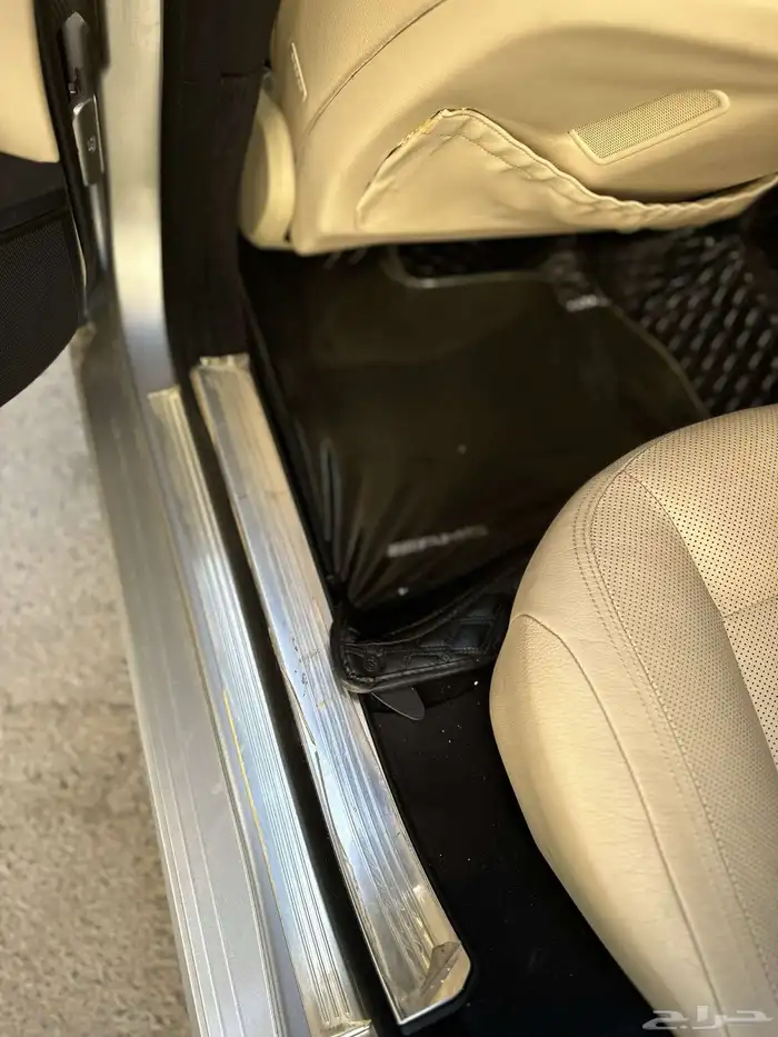 مرسيدس S350 عليها كت AMG 8