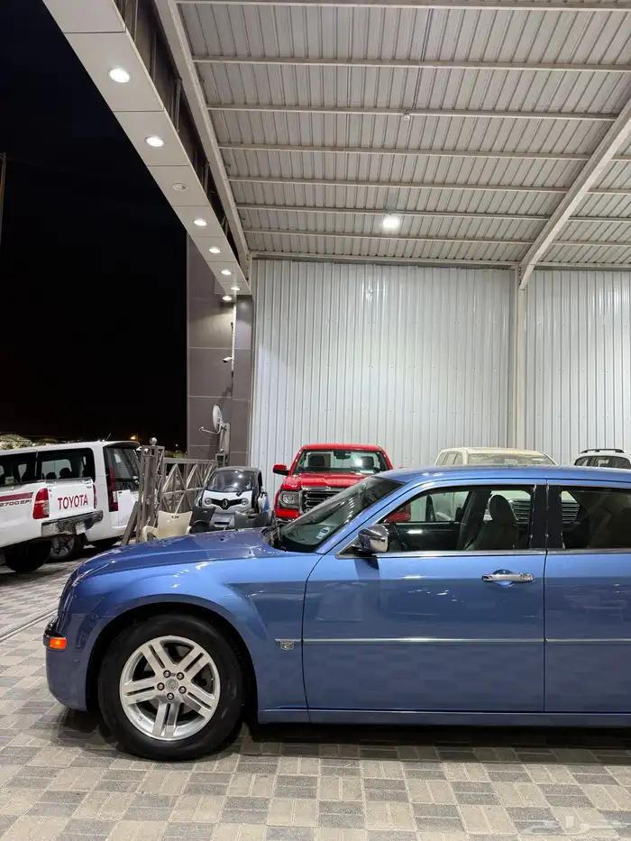 للبيع كرايزلر C300 موديل 2007 ( مخزن ) 3