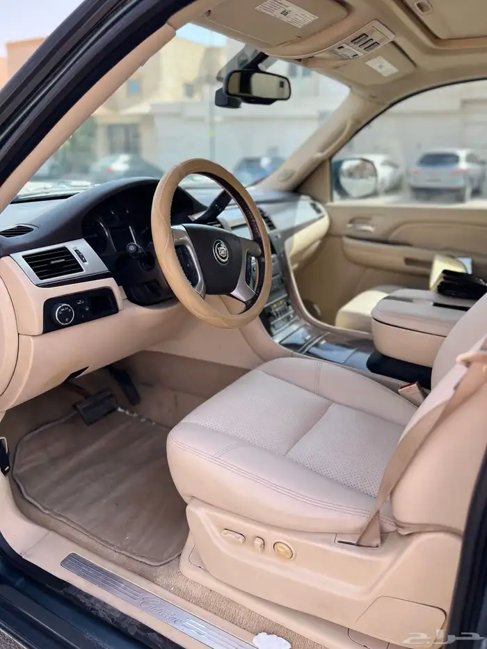كاديلك سكاليد2008 10