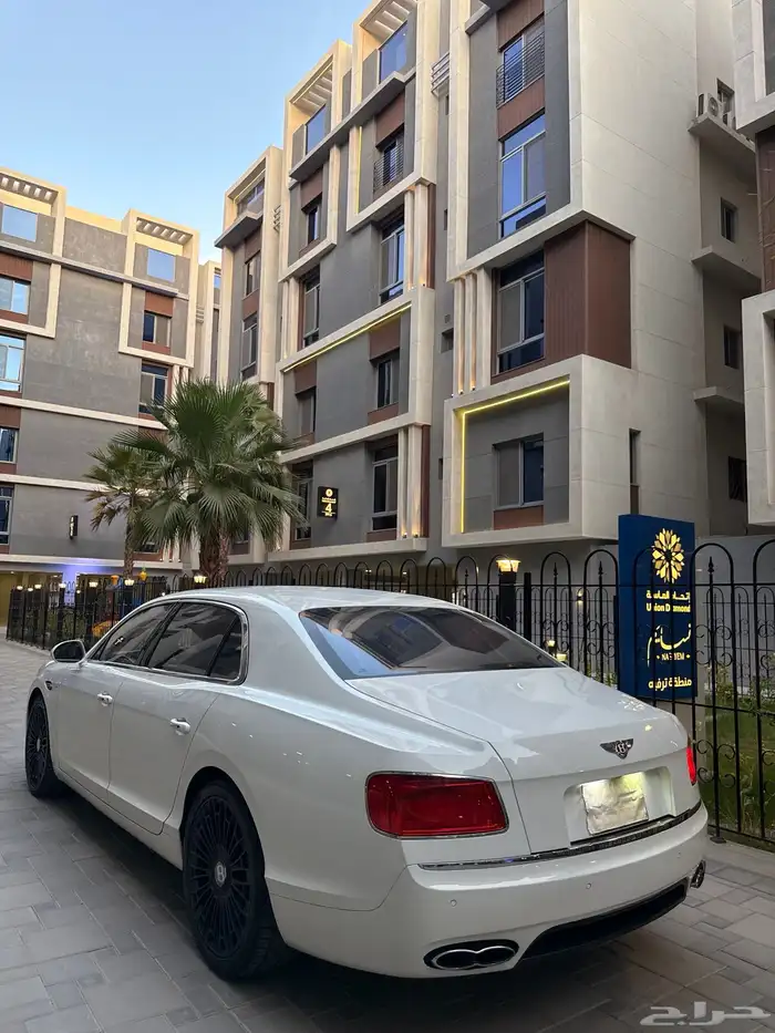 Bentley فلاينج سبير 2015 11