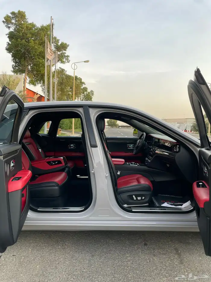 روز رويس - قوست - 2023 - Black Badge 22