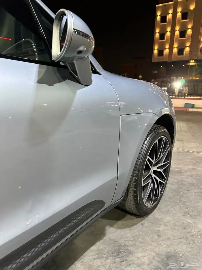 بورش Macan. 2022 9