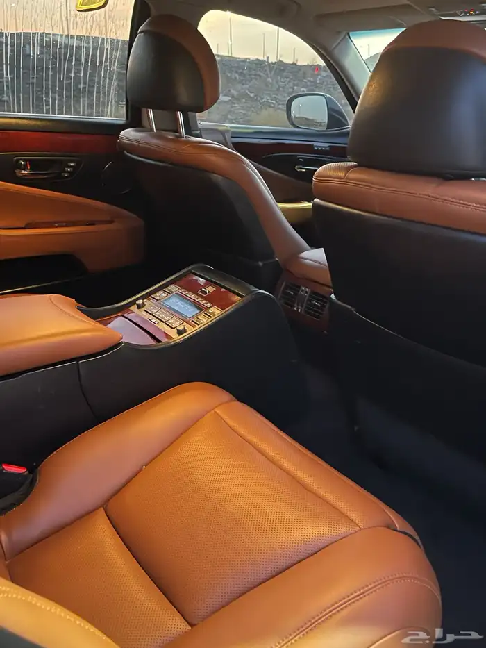 لكزس LS 460 VIP للبيع 28
