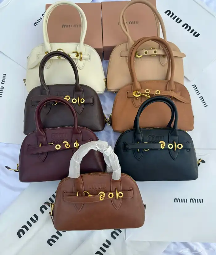 شنط ماستر طبق الاصل بارخص الاسعار 98