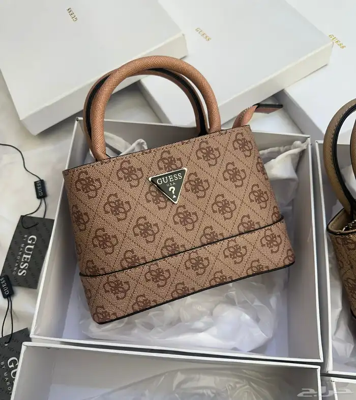 شنط ماستر طبق الاصل بارخص الاسعار 36