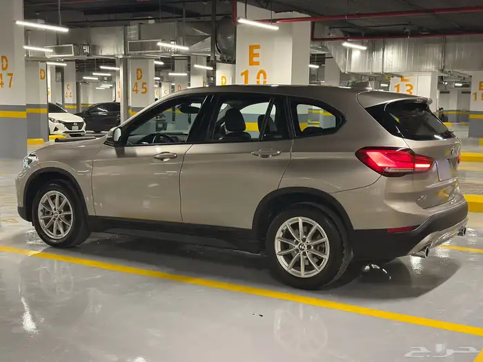 للبيع BMW X1 2022 وكاله 5