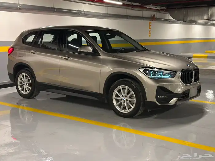 للبيع BMW X1 2022 وكاله 2