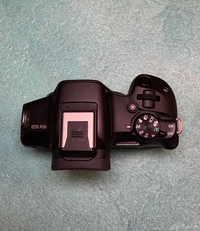 canon r50 بكامل ملحقاتها 2