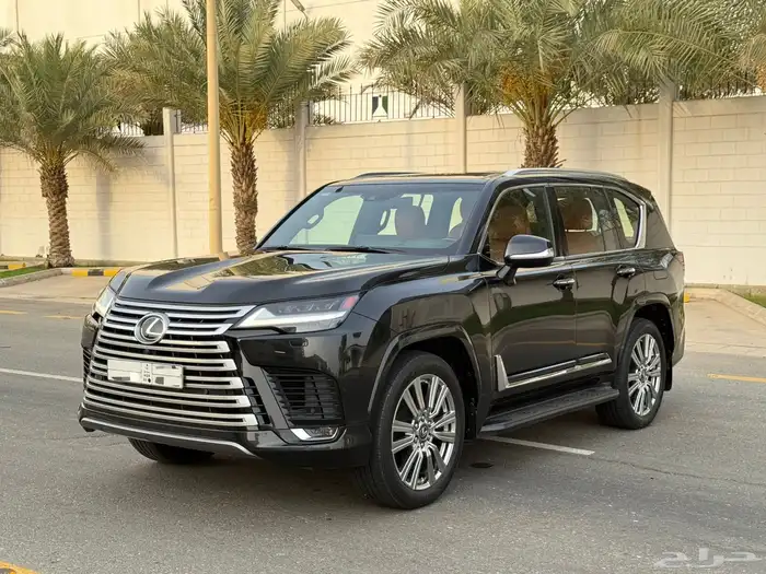 جيب لكزس LX600 2022 VIP - سعودي ضمان وصيانه مجانيه 1