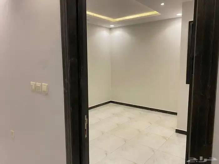شقة (ملحق علوي ) للايجار بحي الدريهمية 0
