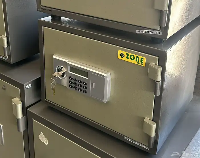 Digital Fireproof Home Safe with Removeable Shelf. 5