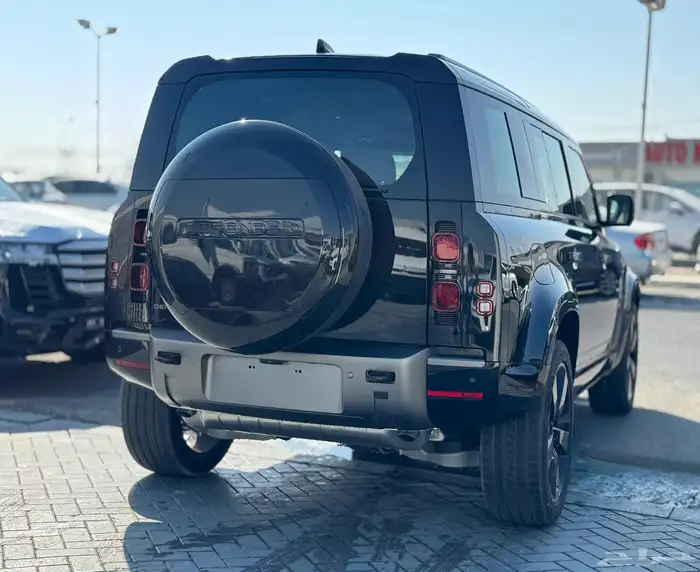 لاند روفر ديفندر HSE X-Dynamic V6 P400 110 5