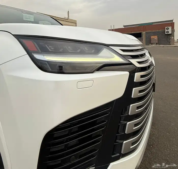 لكزس LX 600 2022 ( BB ) نضيف جدا للبيع 12