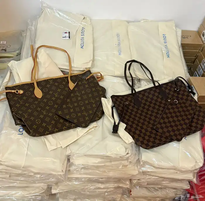 شنط ماركة هاي كواليتي بالجملة وقطاعي 2