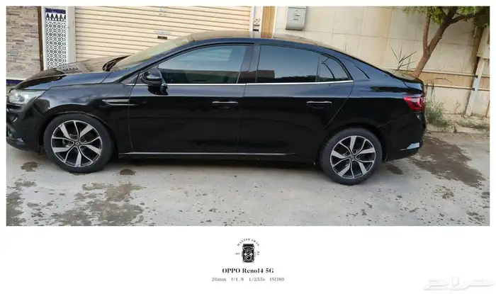 سيارة رينو 6