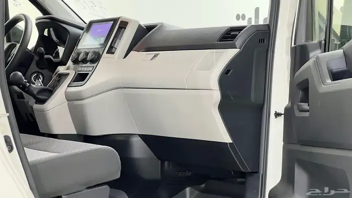 هاي اس فان سقف عالي ابيض ديزل 2025 8