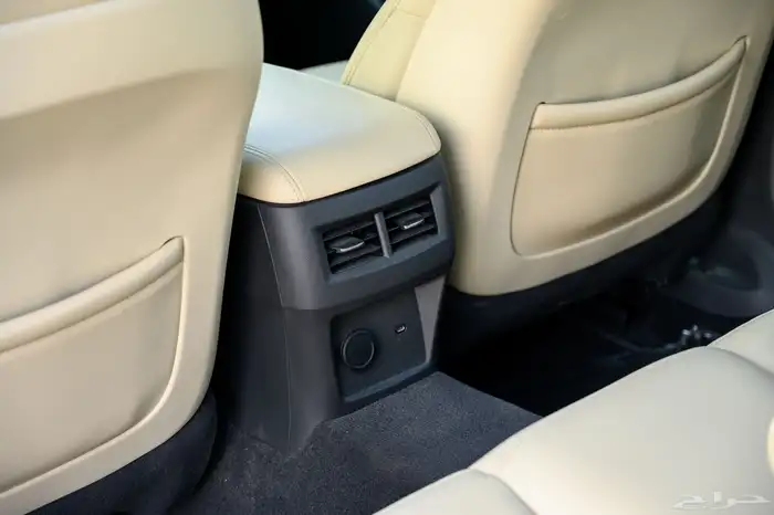 كاديلاك CT5 12