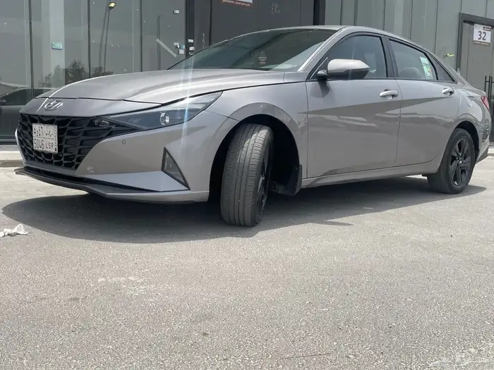 هيونداي النترا 2023 رصاصي 9