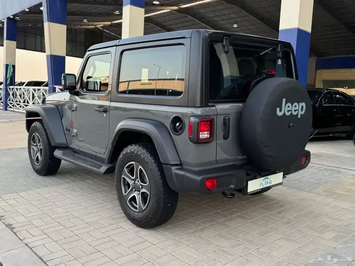 جيب رانجلر سبورت 2023 V6 على الضمان عداد 16 الف 3