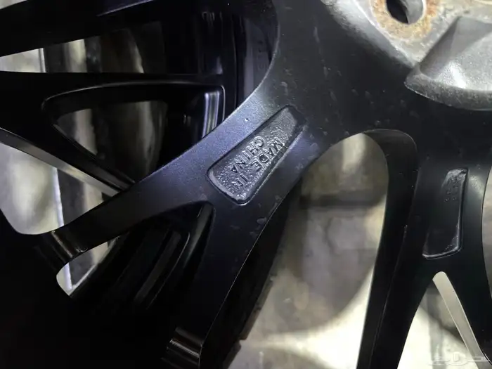 جنوط دودج تشارجر مطفي مقاس 20 بكفراته 5