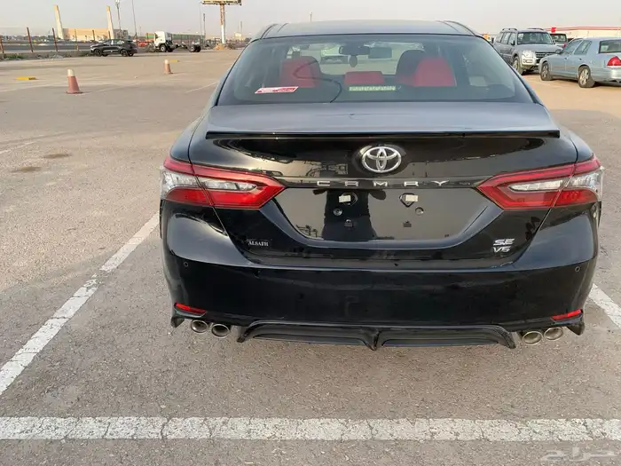 كامري سبورت SE V6 للبيع اللون اسود 1