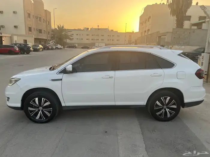 فل كامل شبه جديد ممشى 34 الف byd s7 10