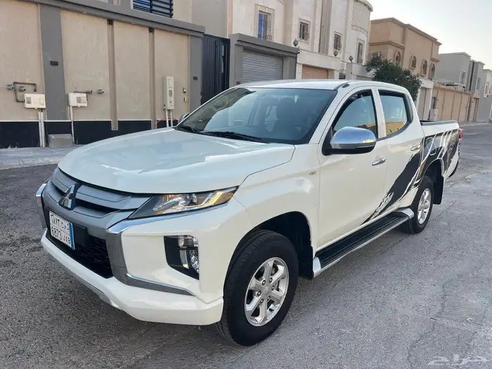 متسوبيشي 2022 تماتيك دبل L200 .. 1